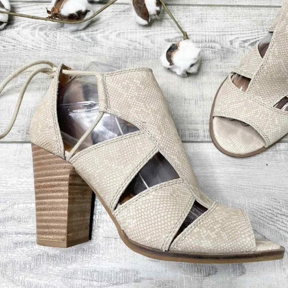 Lucky Brand Lanita Lace Up Snake Embossed Leather Block Heel Sandals Taupe 8.5